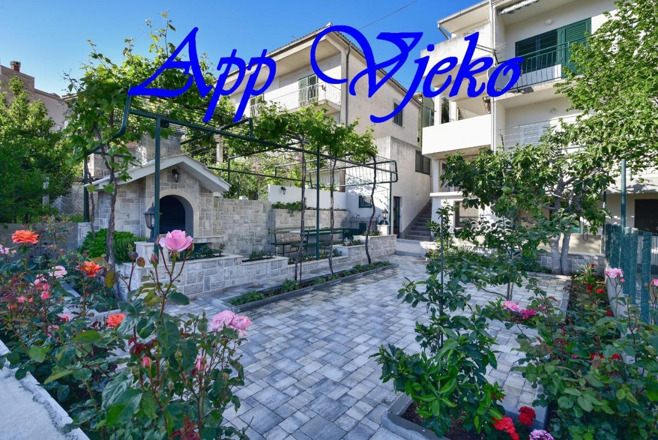 Apartments Vjeko มาคาร์สกา ภายนอก รูปภาพ